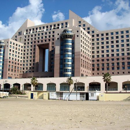 Apartments On The Beach Хайфа Екстер'єр фото