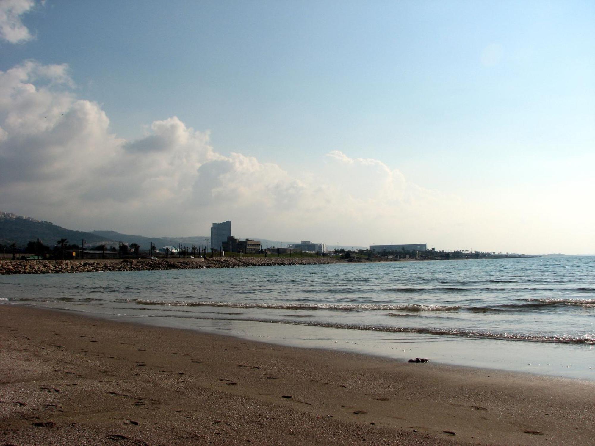 Apartments On The Beach Хайфа Екстер'єр фото