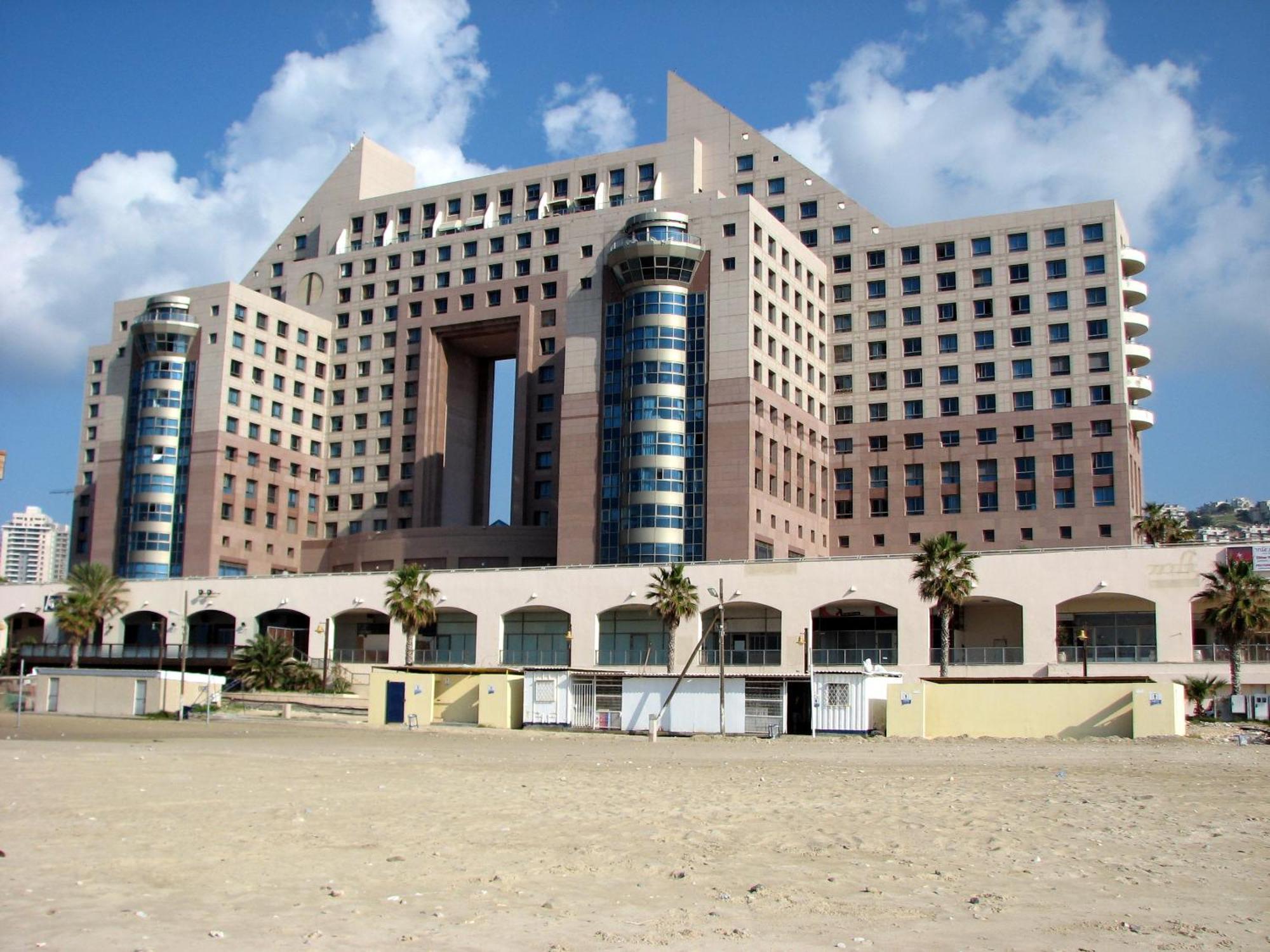 Apartments On The Beach Хайфа Екстер'єр фото