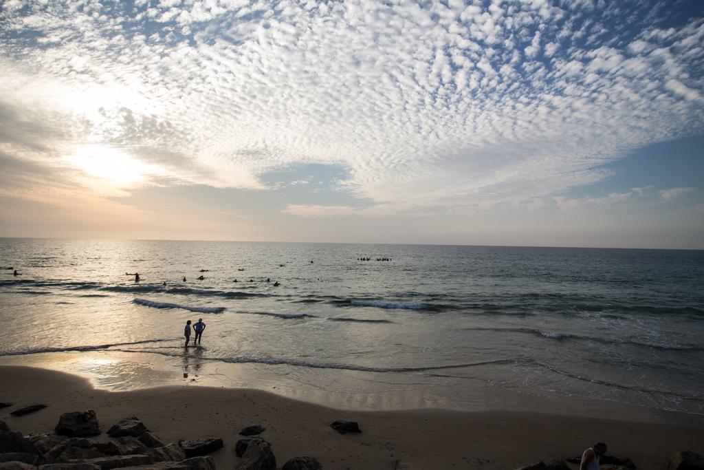 Apartments On The Beach Хайфа Екстер'єр фото