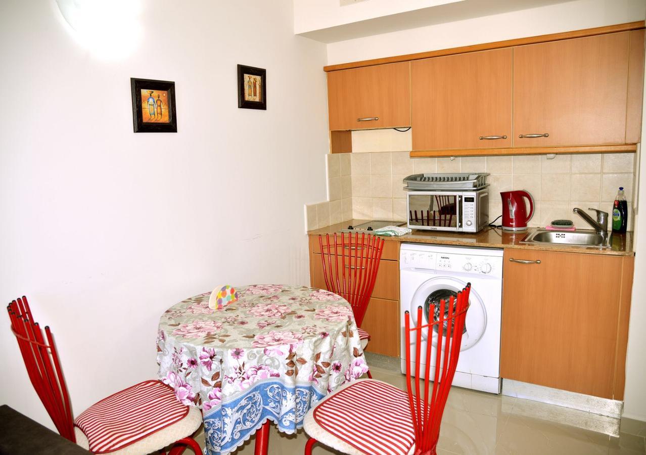 Apartments On The Beach Хайфа Екстер'єр фото